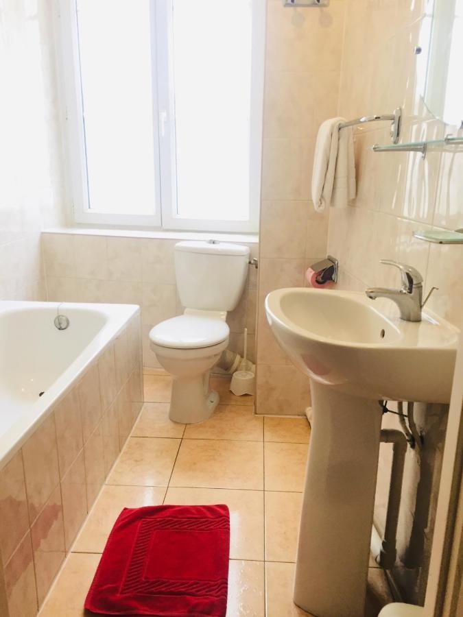 Paris Hotel Le Mediterraneen Eksteriør billede